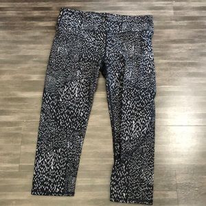 Fabletics Salar crop leggings